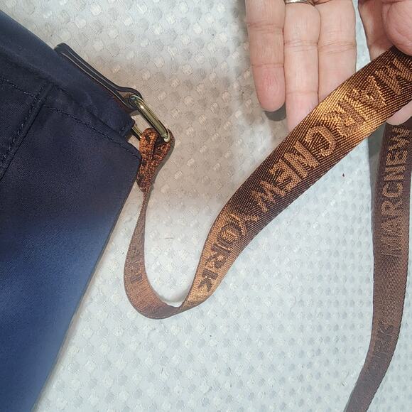 MARC NEW YORK EUC DARK BLUE FOLDOVER NYLON CROSSBODY BAG - Picture 7 of 7